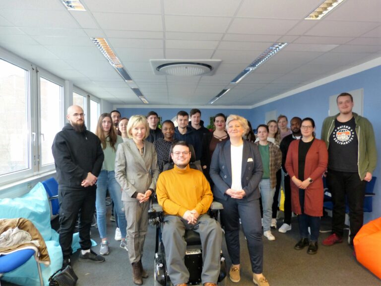Presse 12 besuch mdl schroeder koepf und g